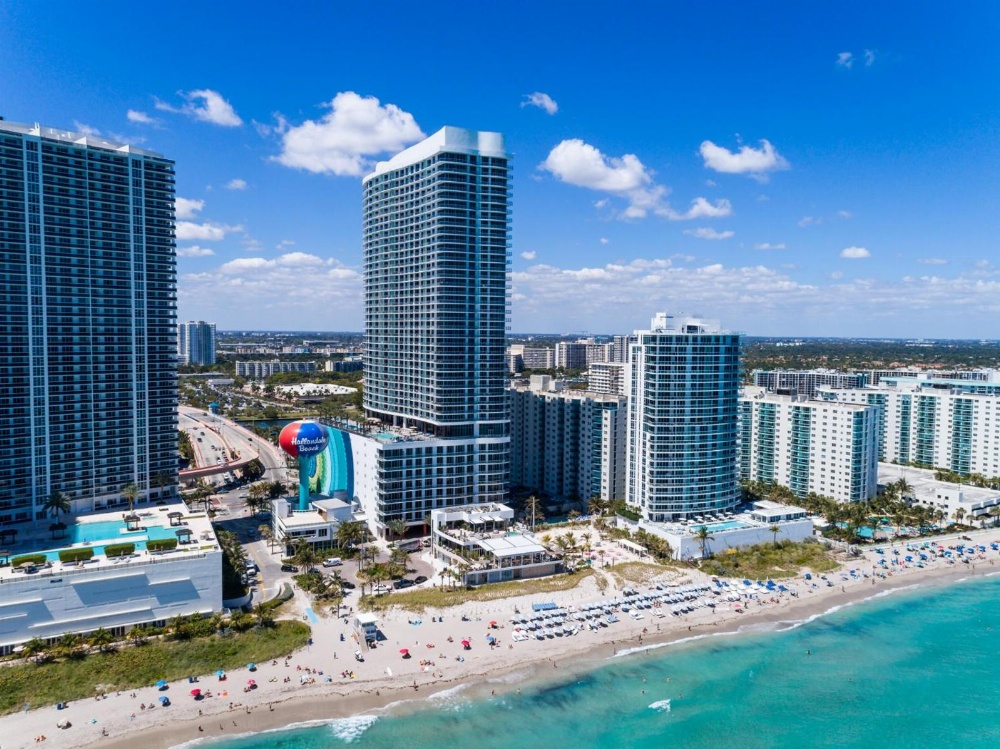 Hyde Beach Resort Rentals Image 13