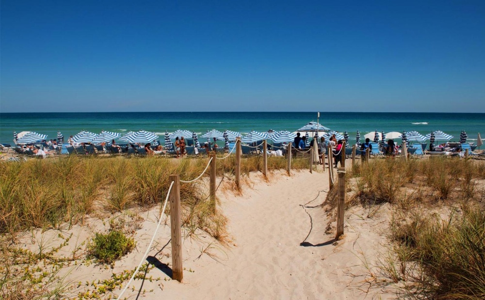 Hyde Beach Resort Rentals Image 6